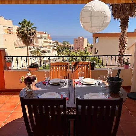 Benalmadena Costa Malaga Apartamento Muy Acogedor Con Vistas Al Mar Terraza Gigante Para Verano E Invierno Parking Exterior photo